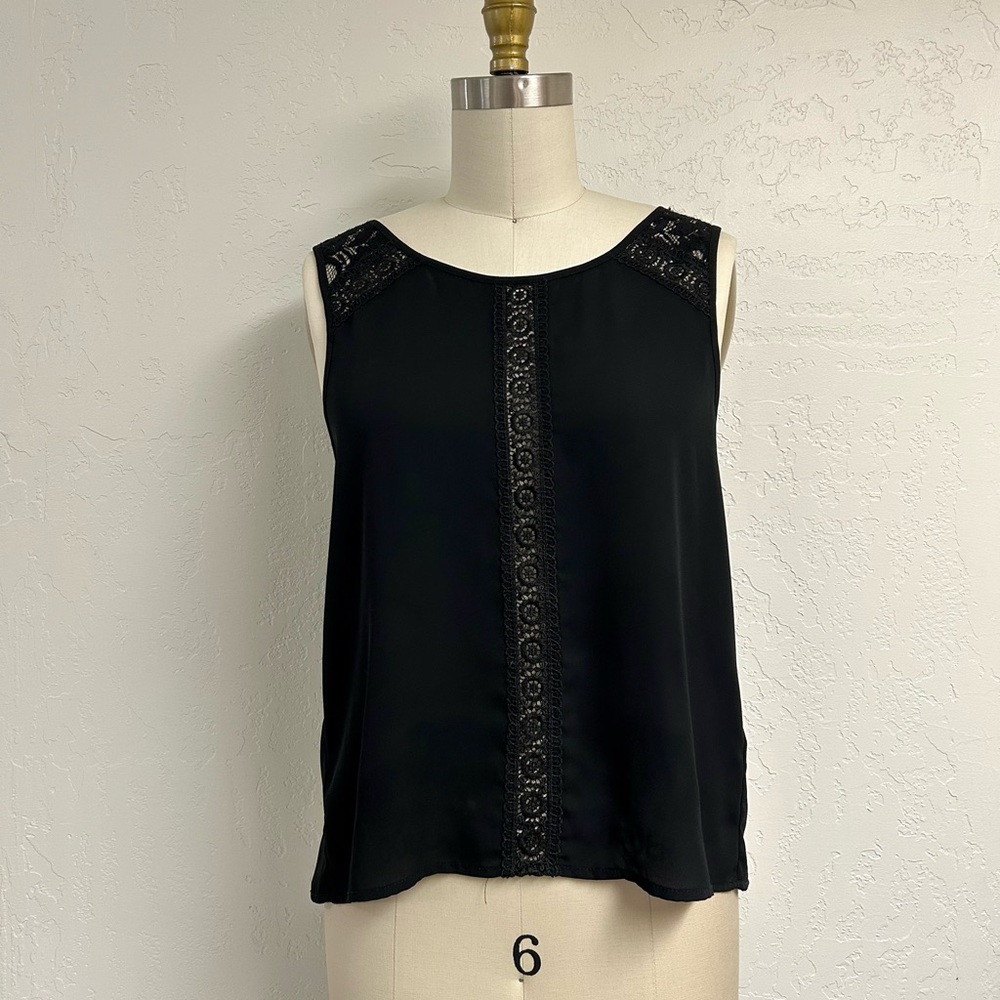 Elegant Black Lace Trim Women's Top